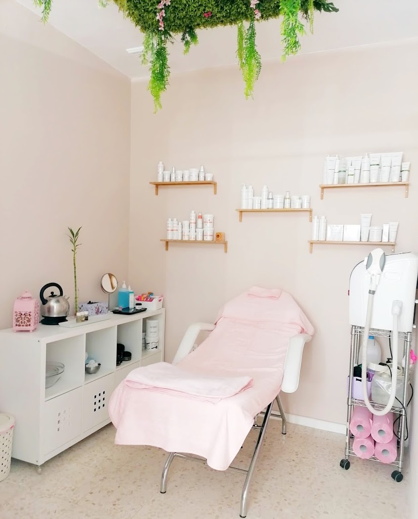Almudena Vargas Centro de Estetica — Del propietario