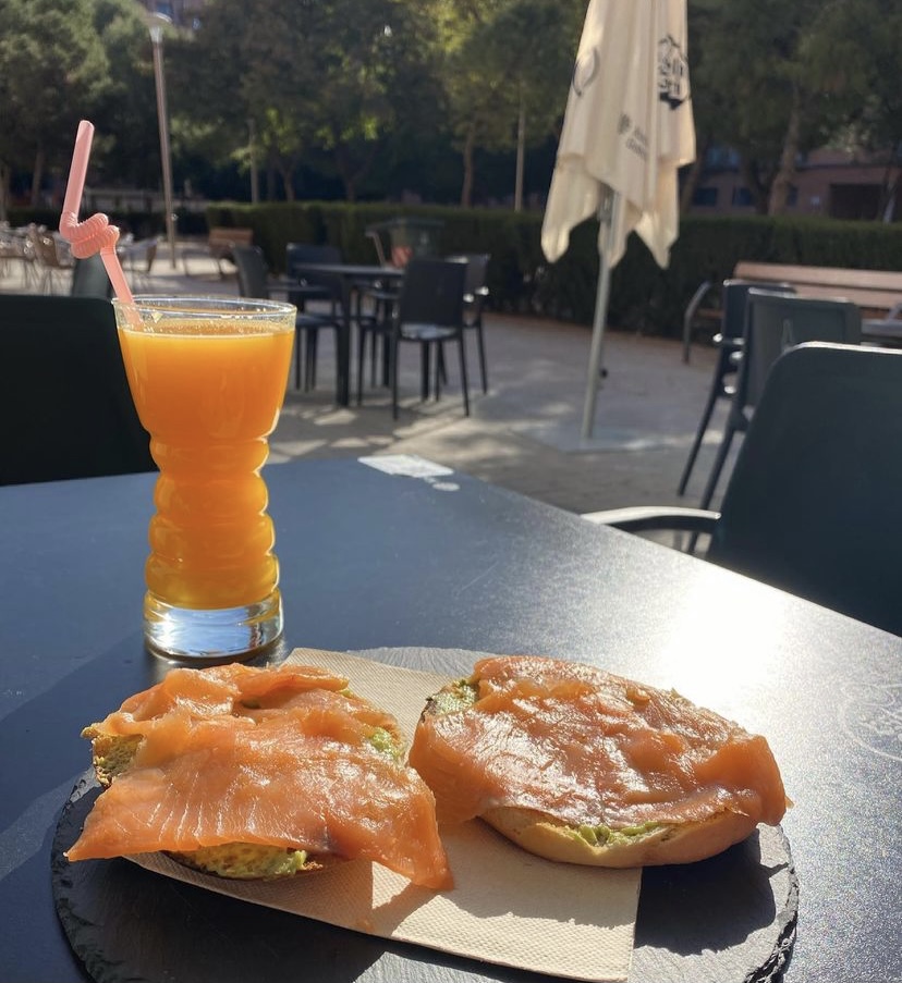 Caprichos de Su — Comida y bebida