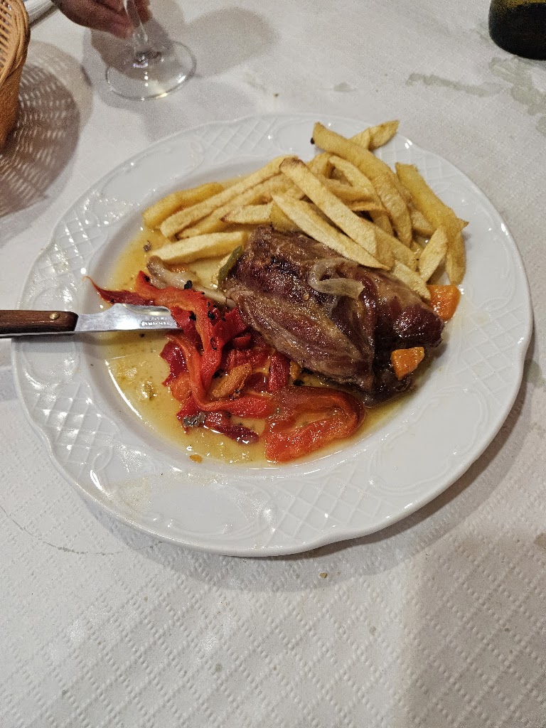 Pension La Marina — Comida y bebida