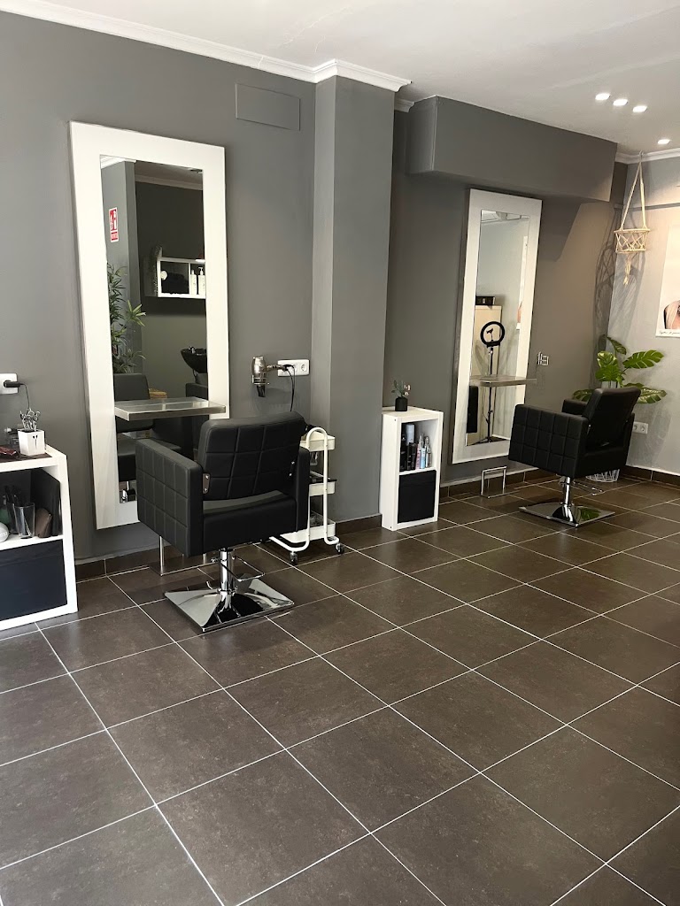Sr. Brown HairStudio — Interior