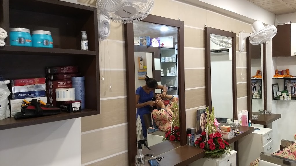 Genius Salon New Moradabad Branch