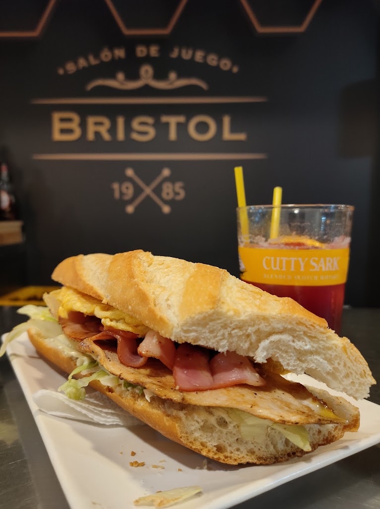 Salon de Juegos Bristol Alameda Alcoy