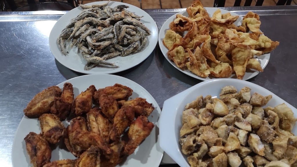 Bar Juanito Restaurant — Comida y bebida