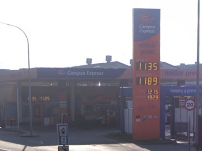 Repsol Can Casanoves — Estacion de servicio