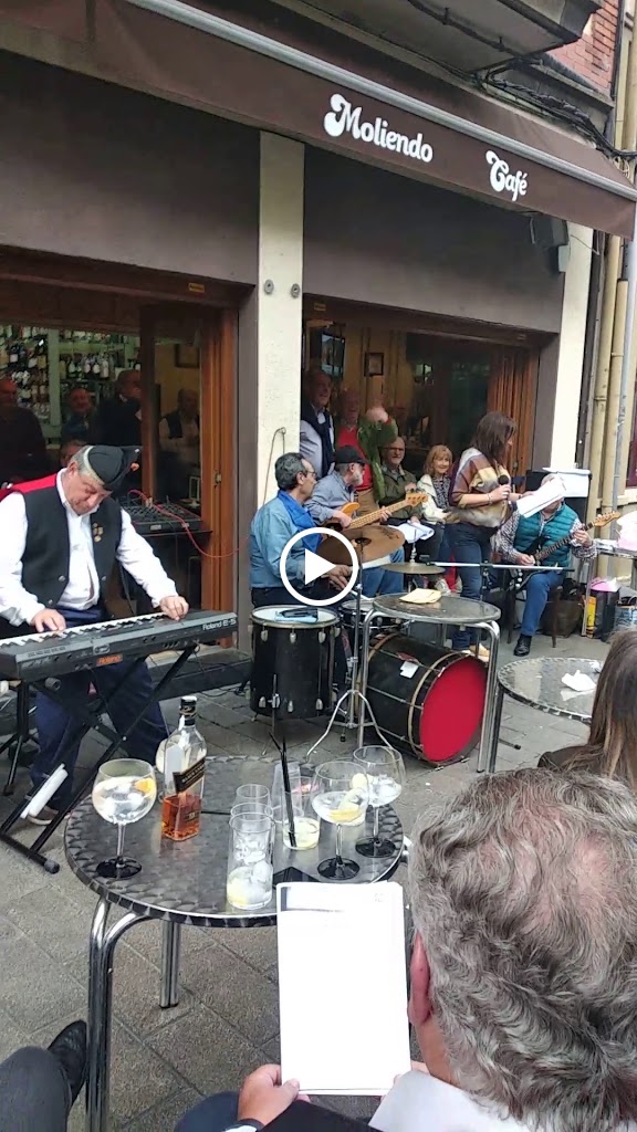 Cafe bar moliendo cafe — Videos
