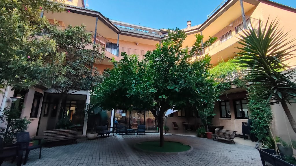 Fundacion Residencia De Ancianos El Amparo