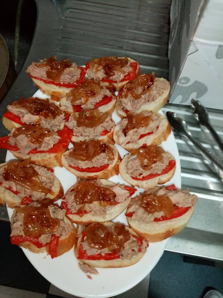 Bar Pepe's — Comida y bebida