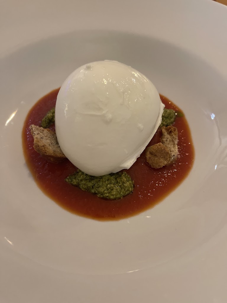 sa Roqueta wine & food — Burrata