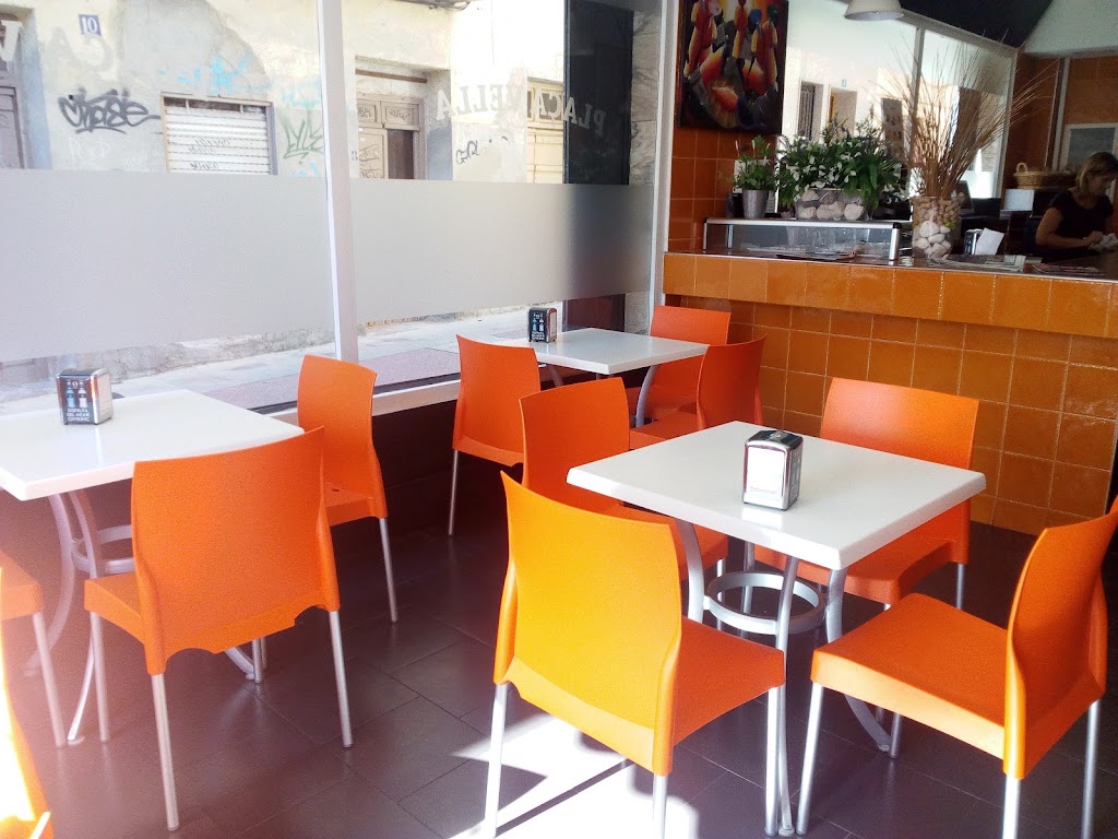 Cafeteria Plasa Vella — Ambiente