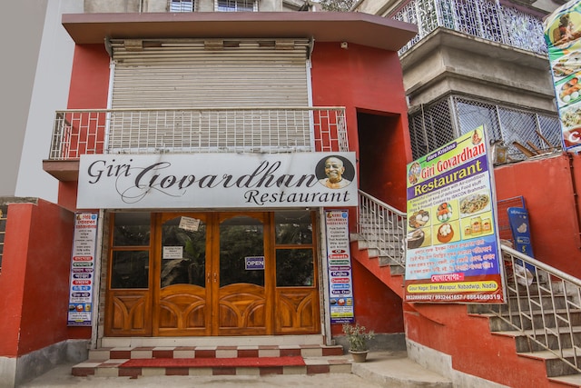 Spot On 67426 Giri Govardhan Guest House