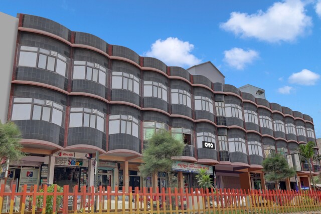 Oyo Hotel Shri Krishna Palace