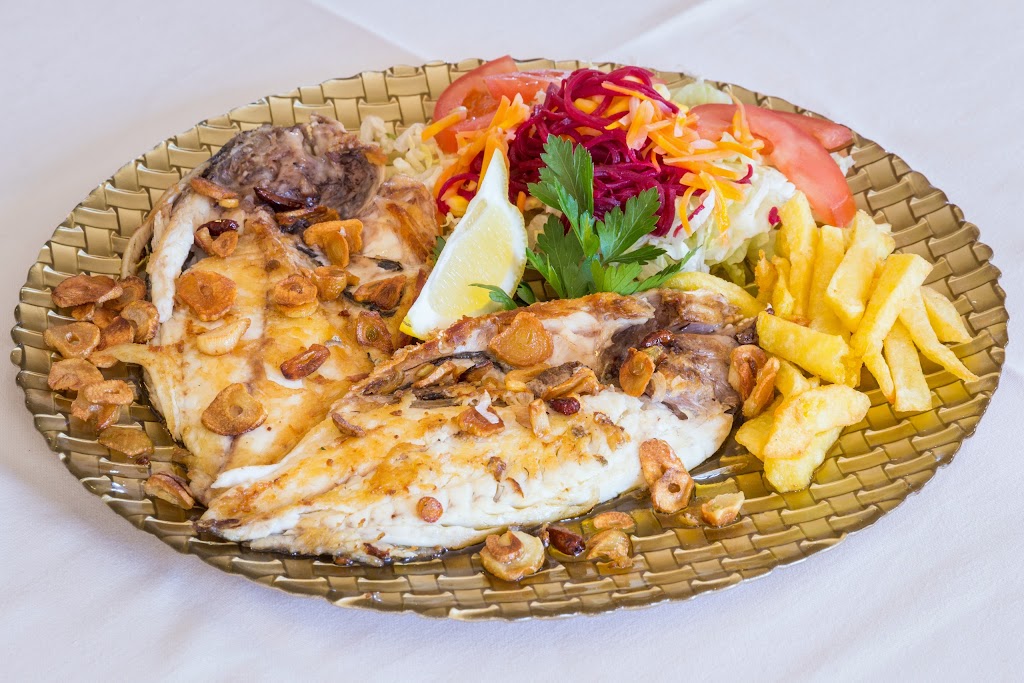 Restaurante Playa Poniente — Comida y bebida