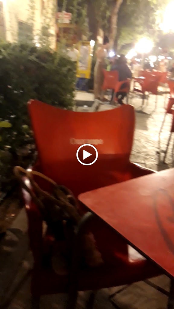 Bar Come Y Calla — Videos
