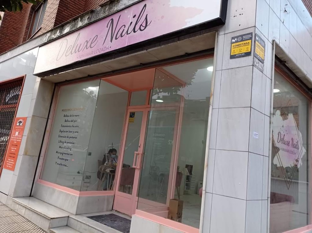 Deluxe Nails - Oviedo — Exterior