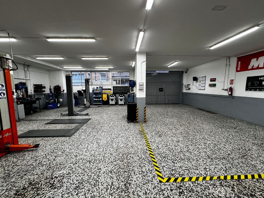 Talleres Begoauto S.L — Interior