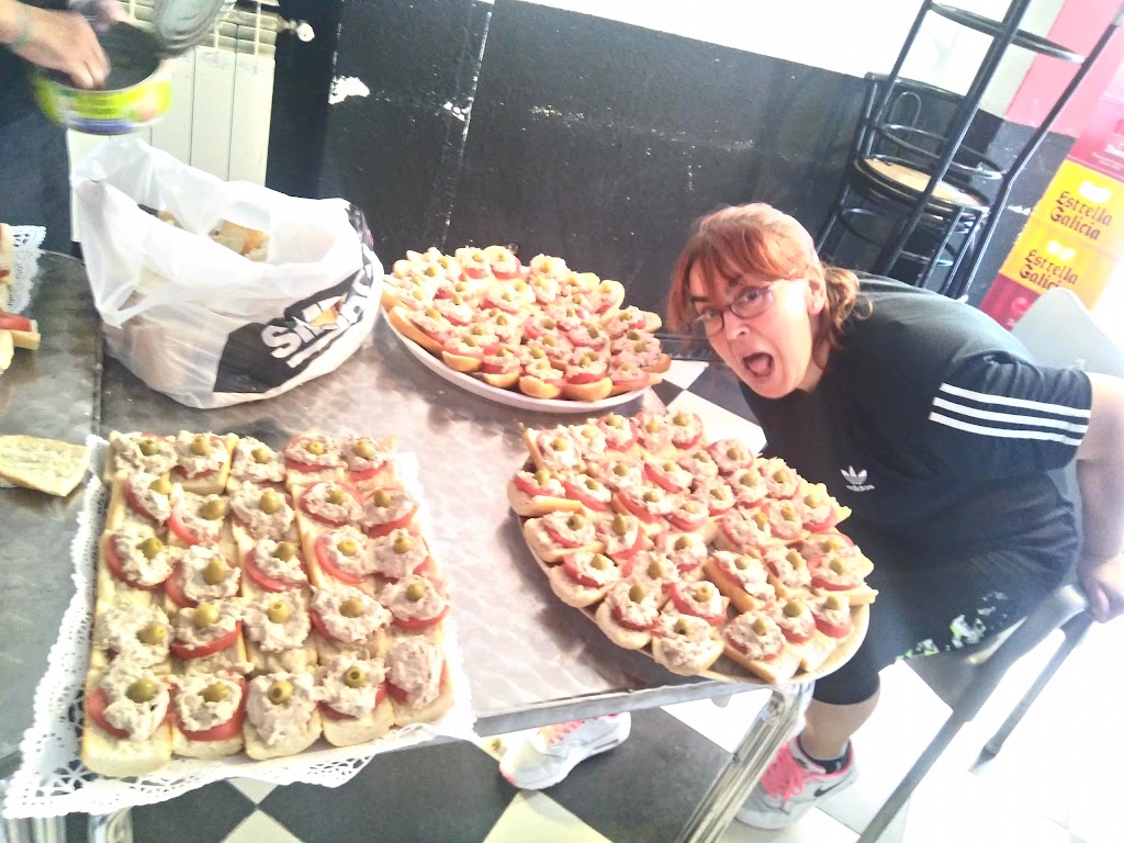 Bar Savoy 2 — Comida y bebida