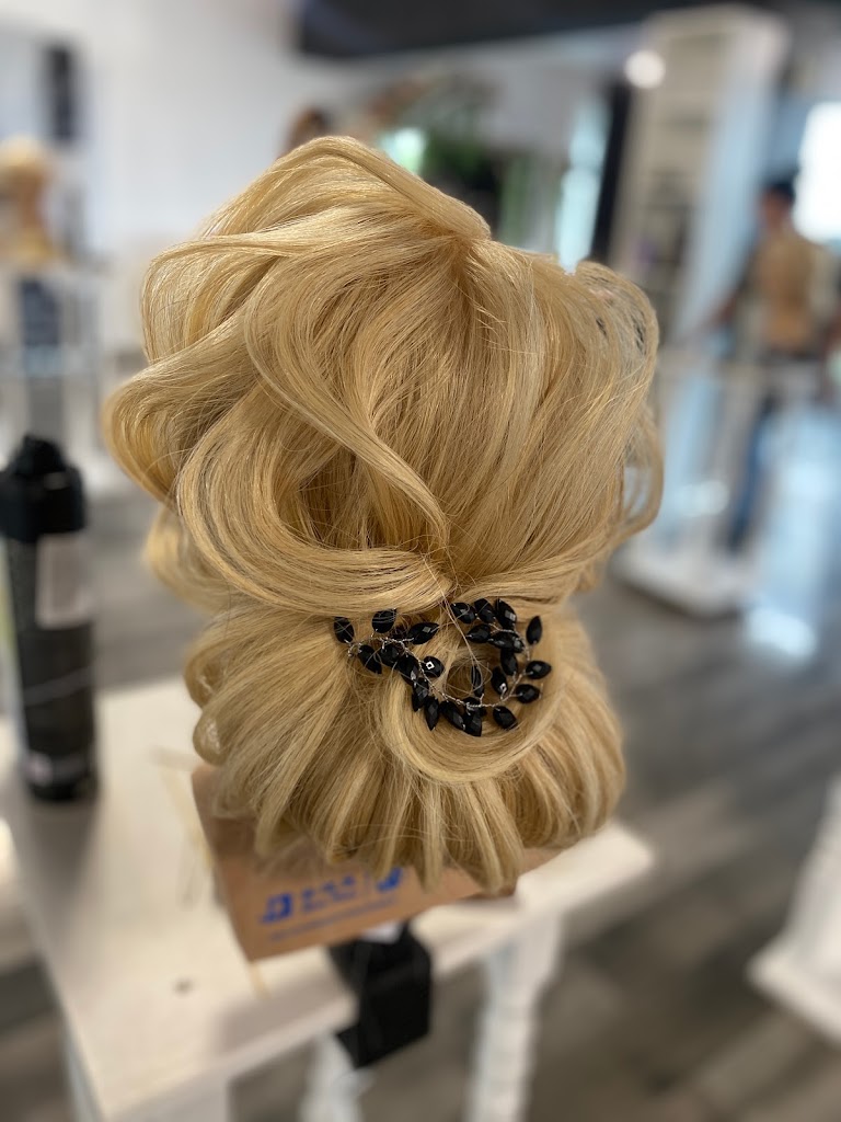 Ina Hair Style - Coafor Campina — Peinado