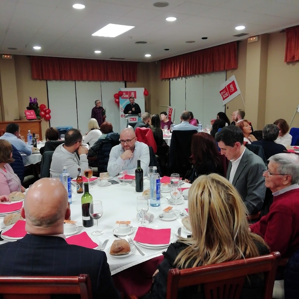 Cafe Bar Feria De Muestras — Ambiente