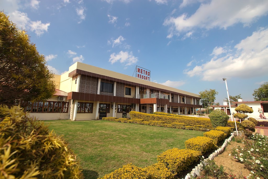 Metro Hotel Resort
