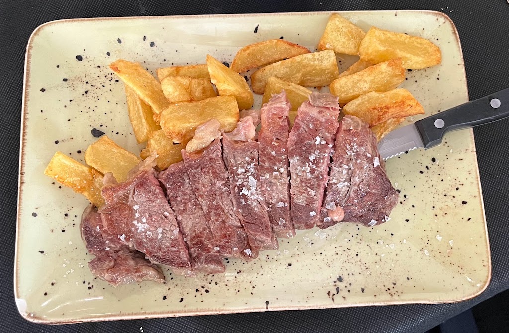 Restaurante El Baruco Del Condado — Comida y bebida