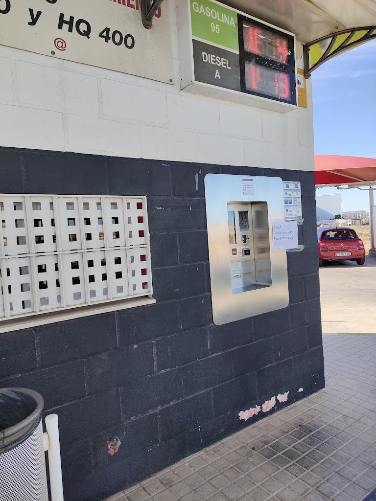 GASOLINERA LAFUENTE - E.S PUCOL — Exterior