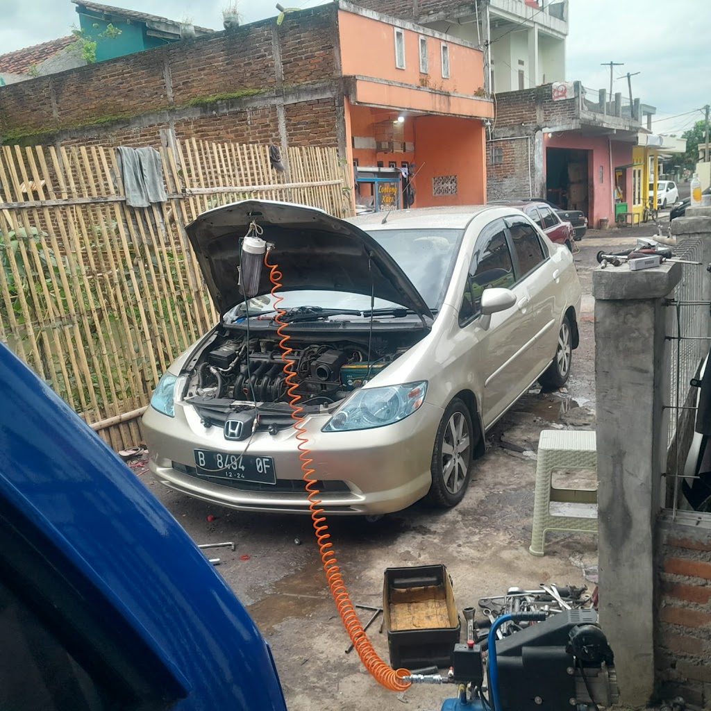 BENGKEL MOBIL PANGGILAN DAERAH GARUT "CAR HOME SERVICE"(HASAN MEKANIK GARUT)