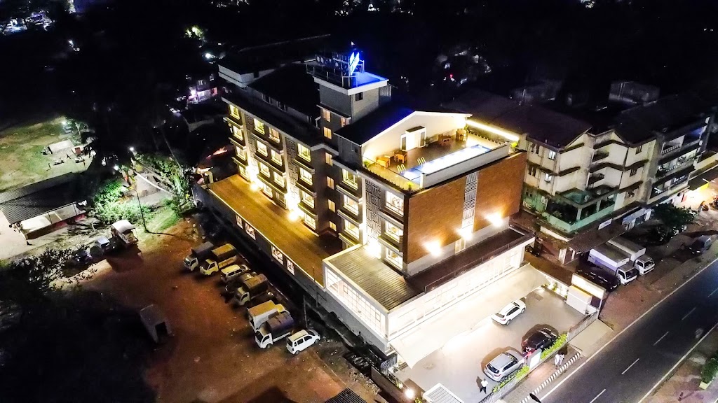 Cosmique Clarks Inn Suites