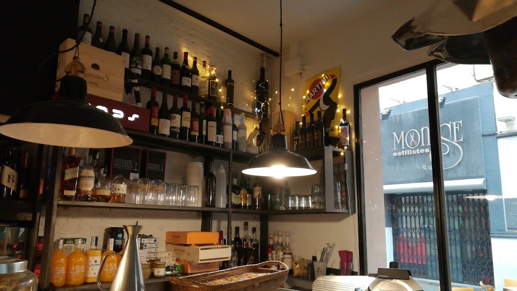 Nits al taps SL — Ambiente