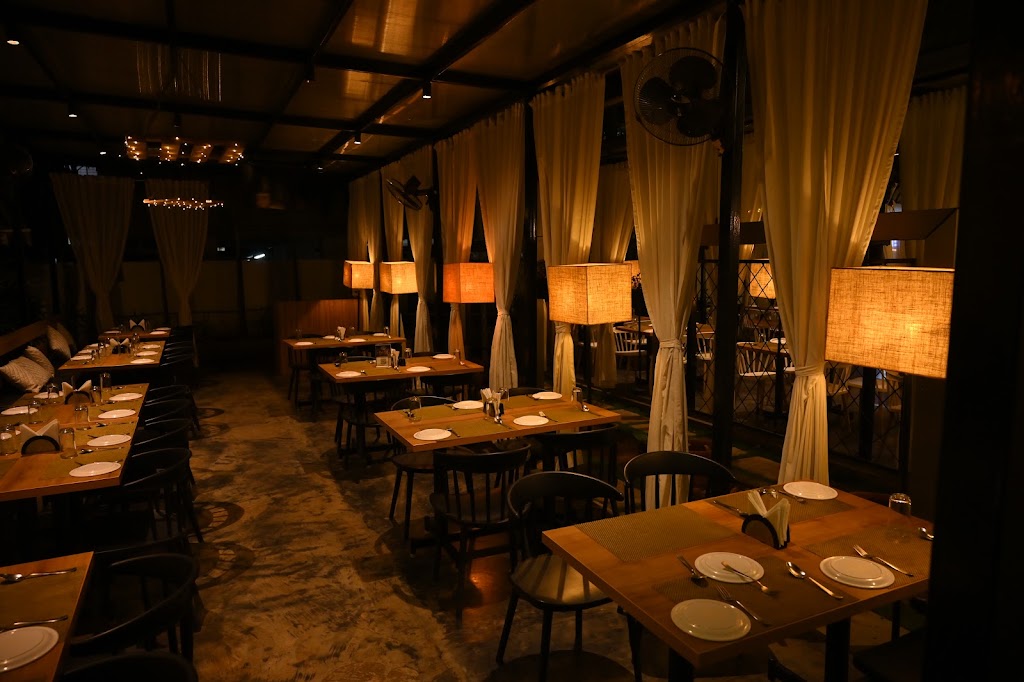 Republiq Fine Dine L Family Restaurant L Spirits L Banquet L Lounge In Kolhapur