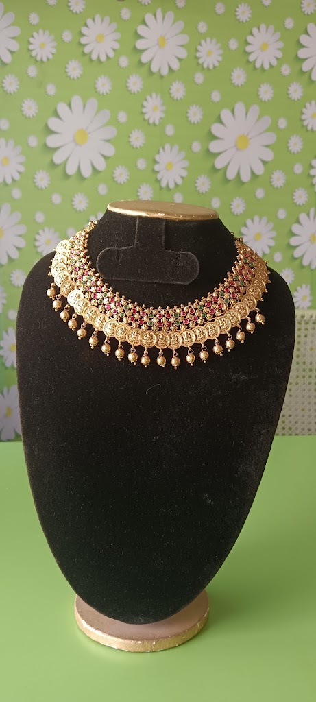 Isha Beauty Clinic And Hair Spa And Beauty Institute