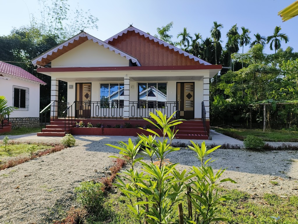 Aranyer Din Ratri Jungle Stay