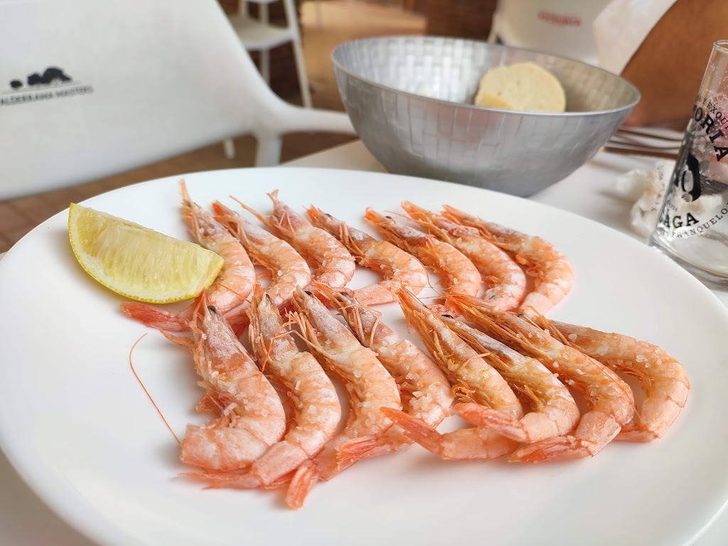 Cafeteria Bar La Villa — Comida y bebida