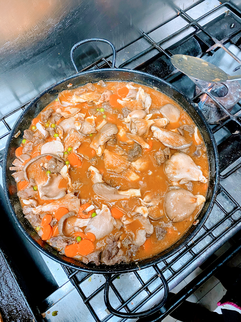 CAN MAGINAS — Comida y bebida