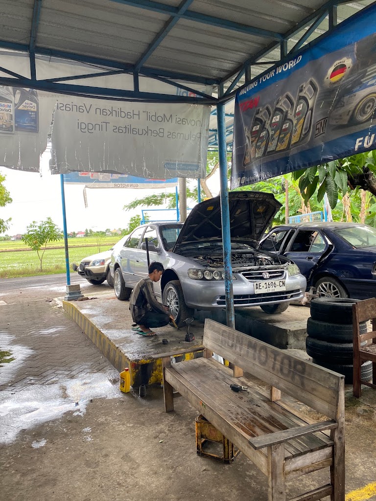 Gun Motor (Bengkel Mobil)