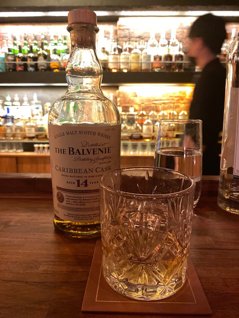 ISMAN whisky tasting room 的照片