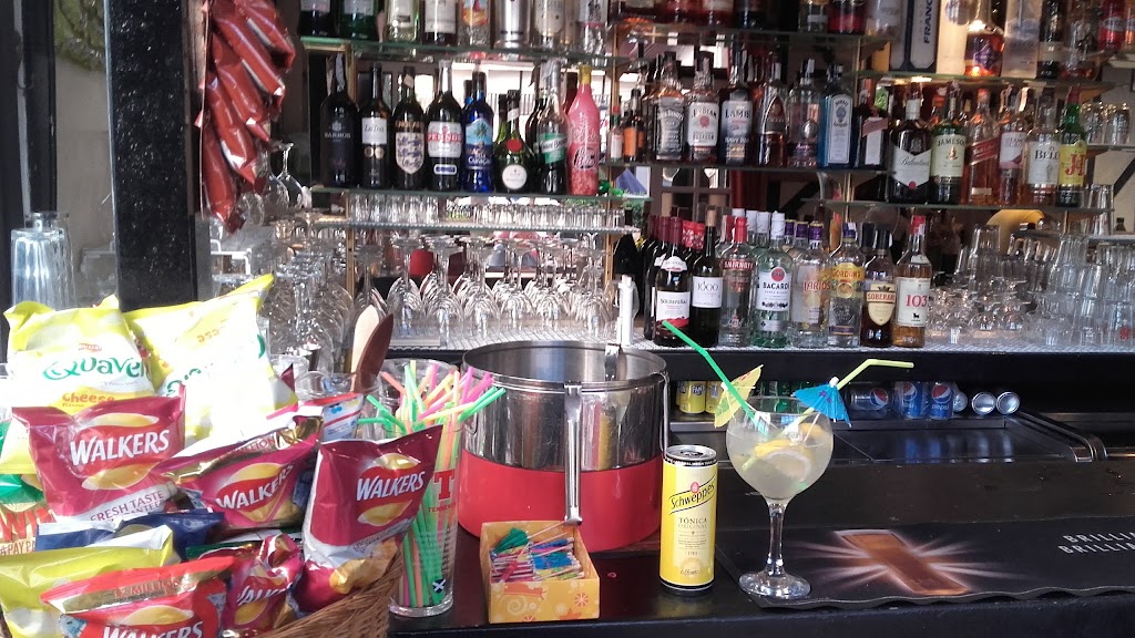 Brian's Bar — Ambiente