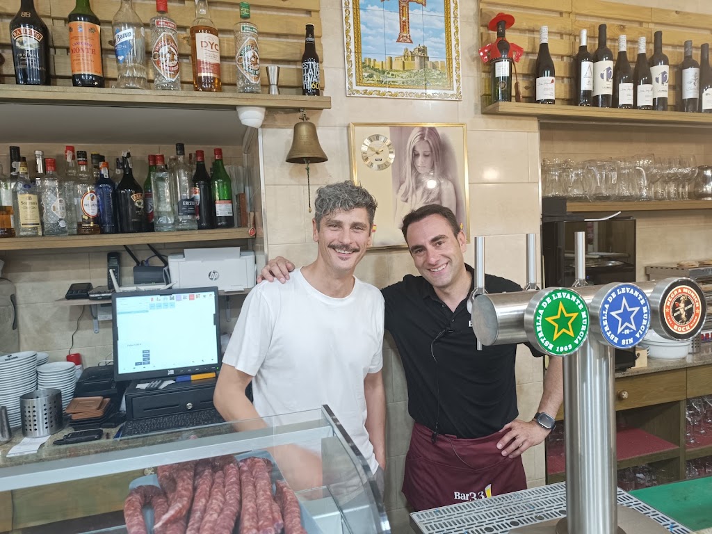 Bar 33 — Ambiente