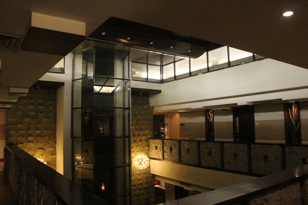 Seventeen Degrees Hotel