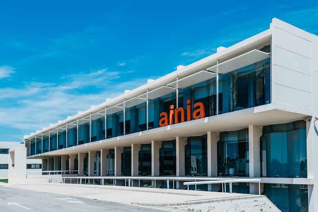 AINIA