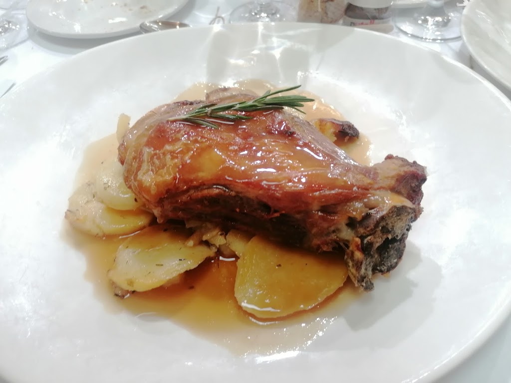 Factoria Resort — Comida y bebida