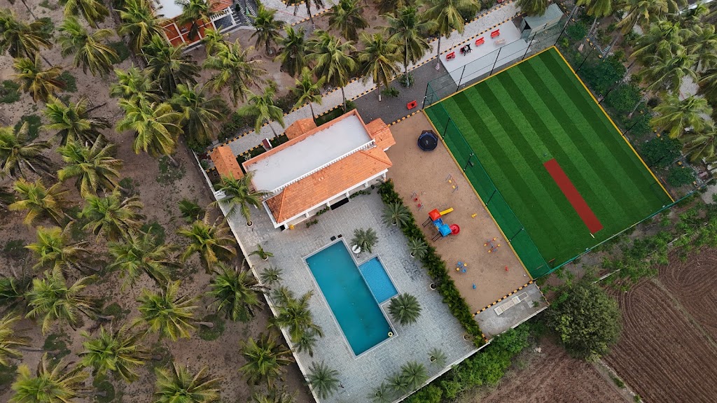 Metro Club Resort