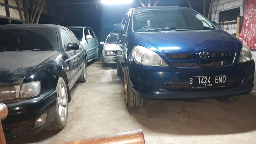 Family Motor Bengkel Mobil