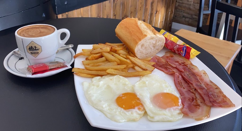 Bar Cafeteria Las Marismas de Lina — Comida y bebida
