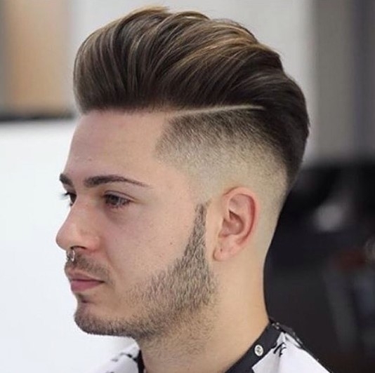 Peluqueria de Caballeros barberia " JuanCarlos moreno" — Peinado