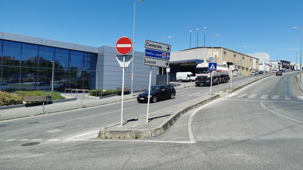 Estação de Carregamento Elétrico em Sacavem