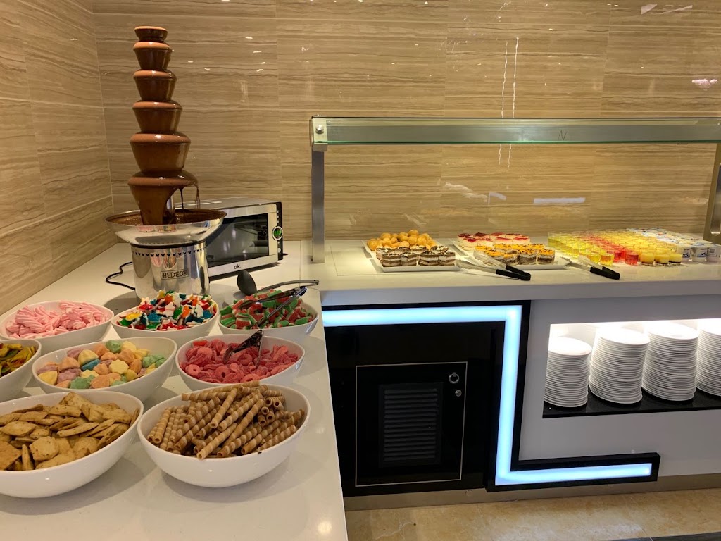 Restaurante M.WOK Way — Comida y bebida