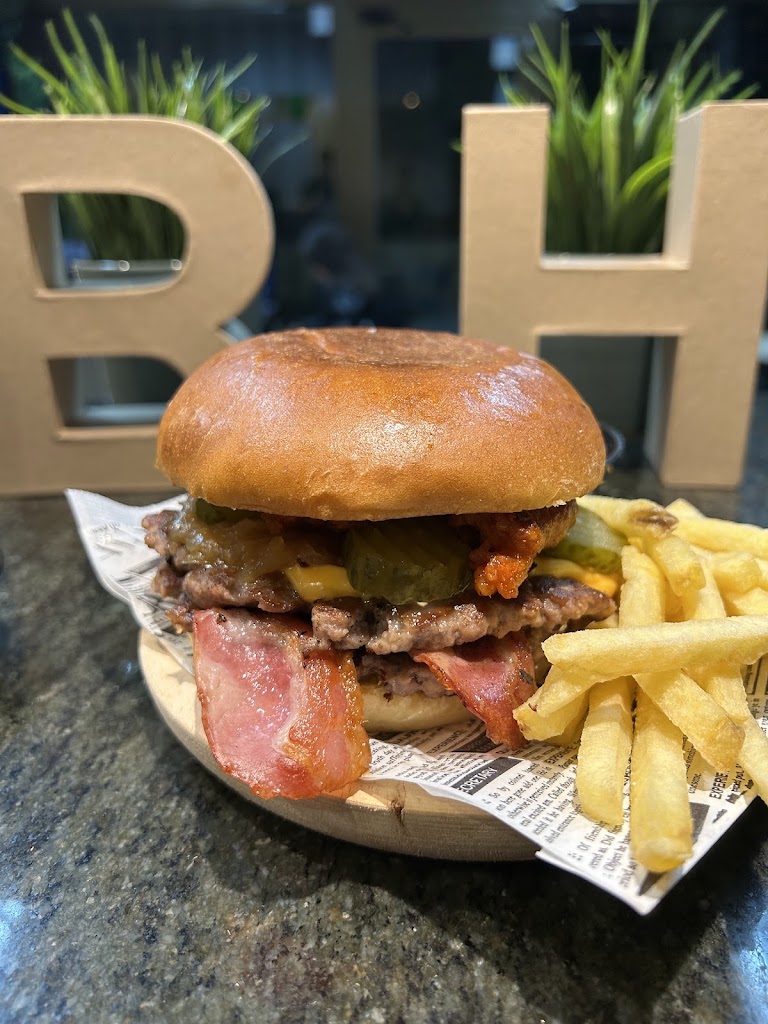 Bien Hecho bar cafeteria — Comida y bebida