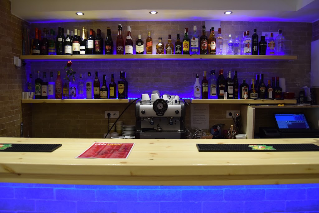 Food Station (1-2-3) — Ambiente
