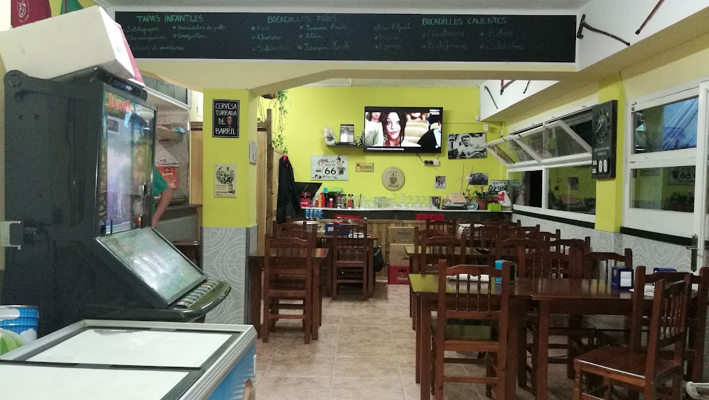 El Raco dels Pins - Cerveceria - Cafeteria — Ambiente