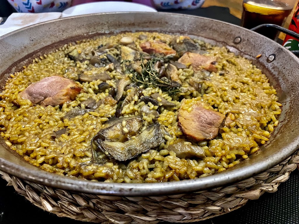 Cokolo, Tapas y Arroz — Comida y bebida
